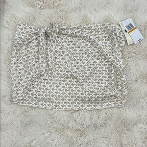 Chic White Lace Mini Skirt (Can go over bathing suit bottom)